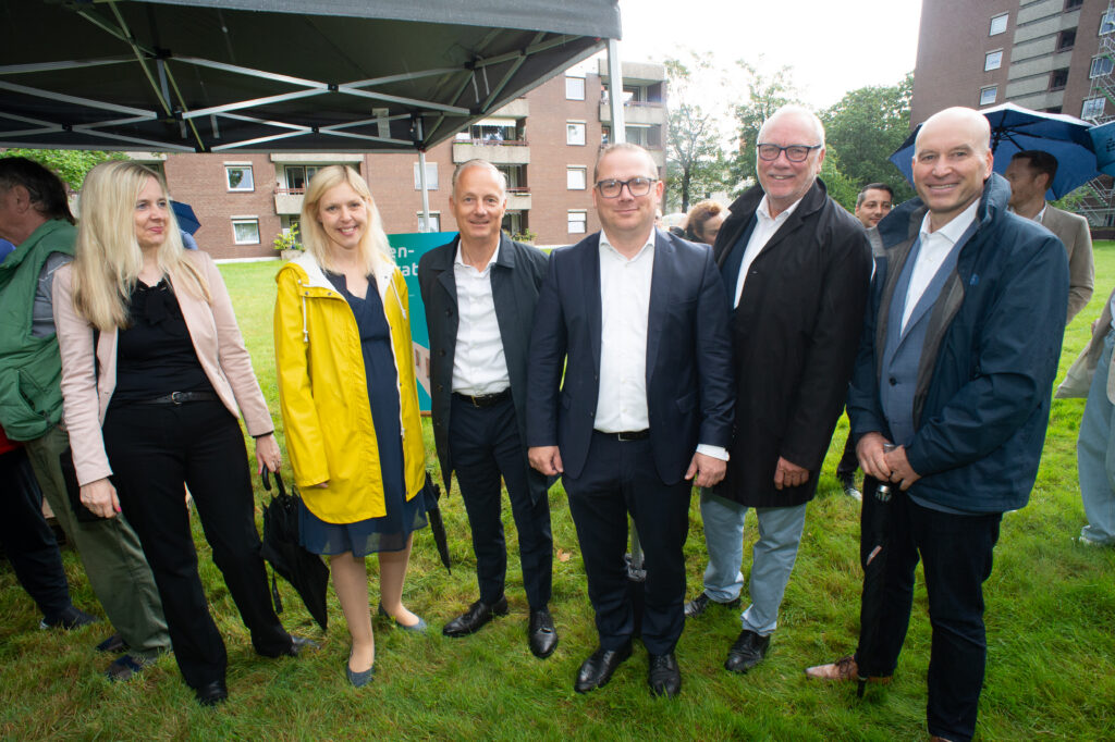 Robert-Kratz-Weg serielle Sanierung Gruppenfoto